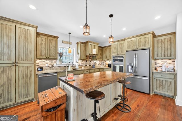 131 Woods Road, Juliette, GA 31046