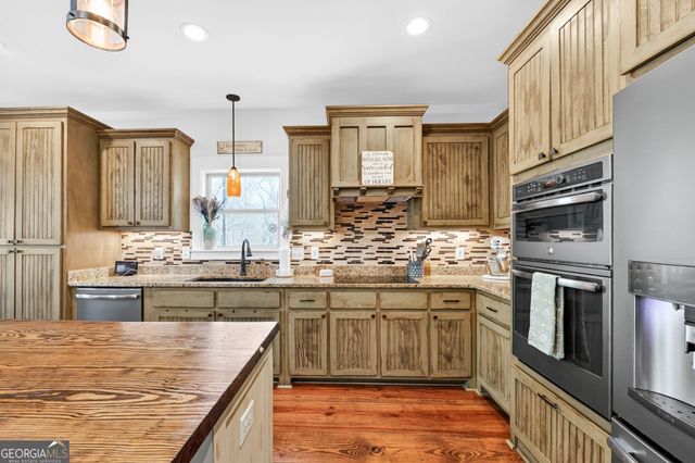 131 Woods Road, Juliette, GA 31046