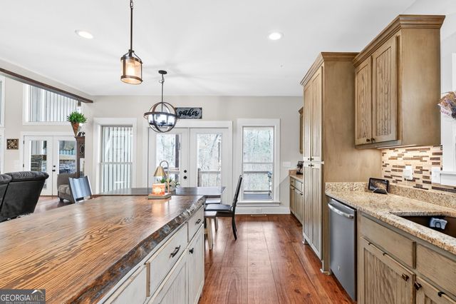 131 Woods Road, Juliette, GA 31046