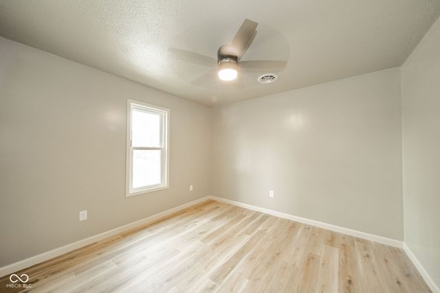 1601 E Avenue, New Castle, IN 47362