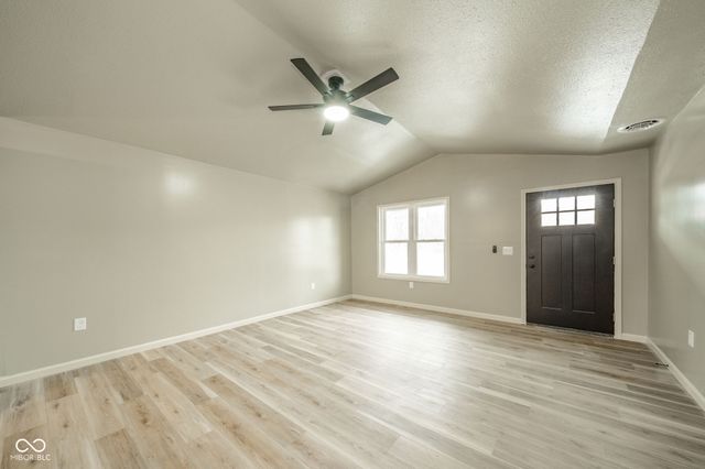 1601 E Avenue, New Castle, IN 47362