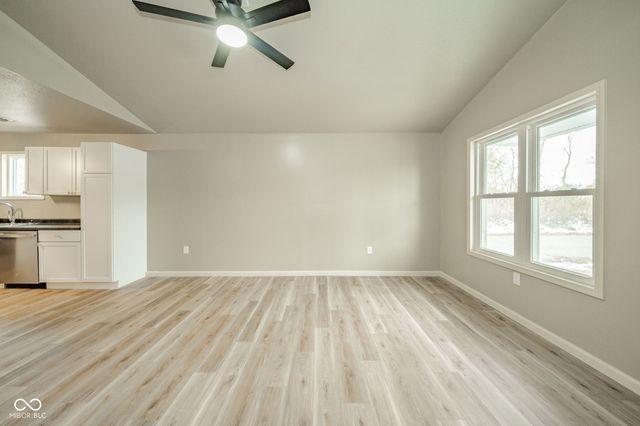 1601 E Avenue, New Castle, IN 47362