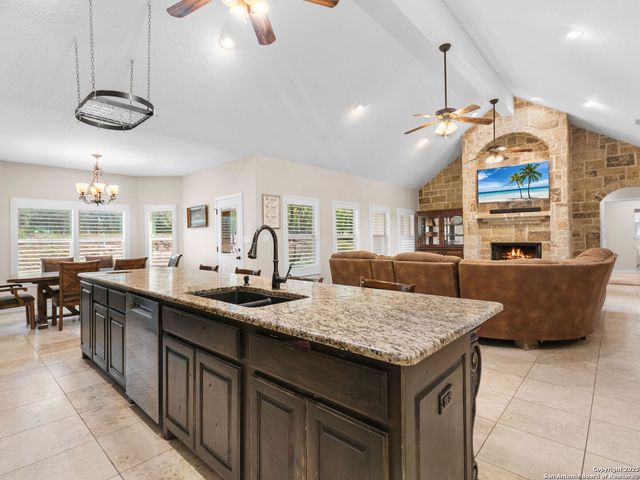 22 Outlook Point, Boerne, TX 78006