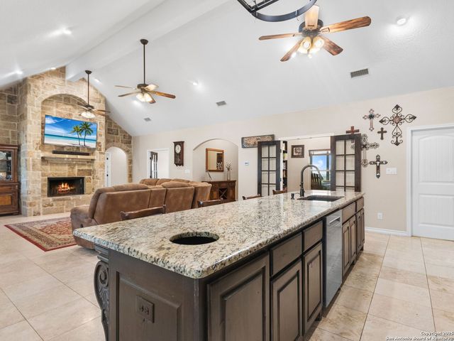 22 Outlook Point, Boerne, TX 78006