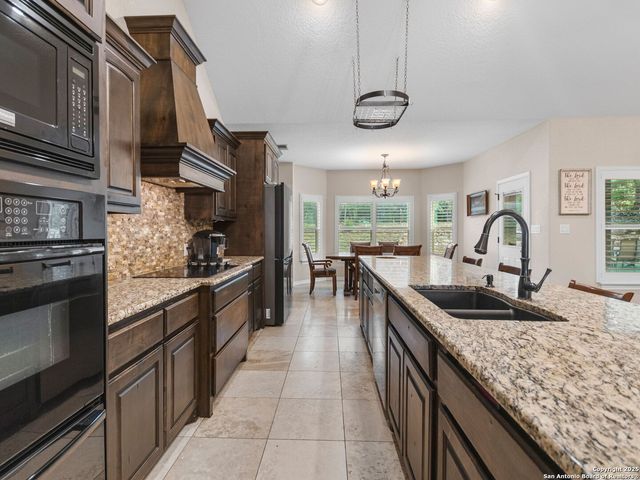 22 Outlook Point, Boerne, TX 78006