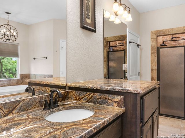 22 Outlook Point, Boerne, TX 78006