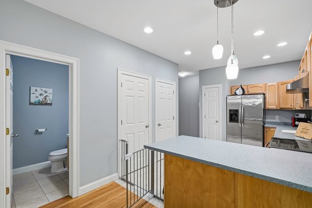 13 Knowlton Cir 13, Upton, MA 01568