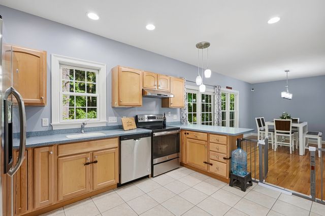 13 Knowlton Cir 13, Upton, MA 01568