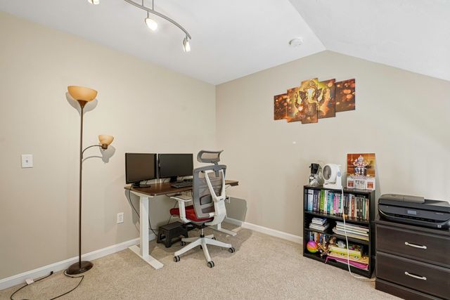 13 Knowlton Cir 13, Upton, MA 01568
