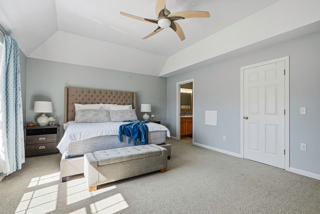 13 Knowlton Cir 13, Upton, MA 01568