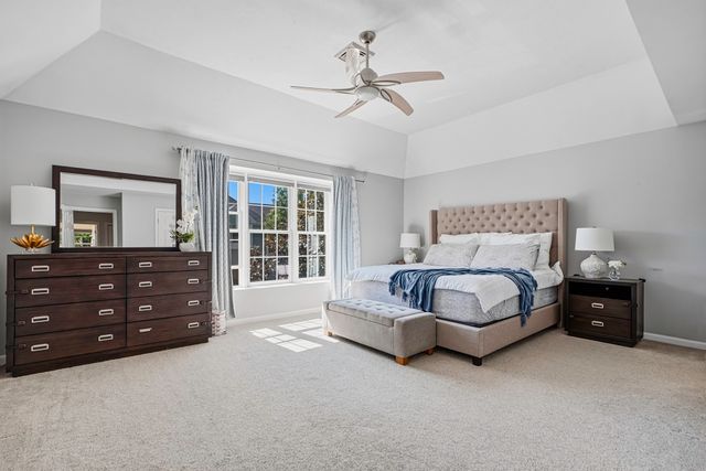 13 Knowlton Cir 13, Upton, MA 01568