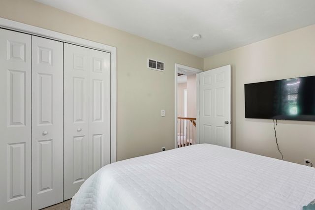 13 Knowlton Cir 13, Upton, MA 01568