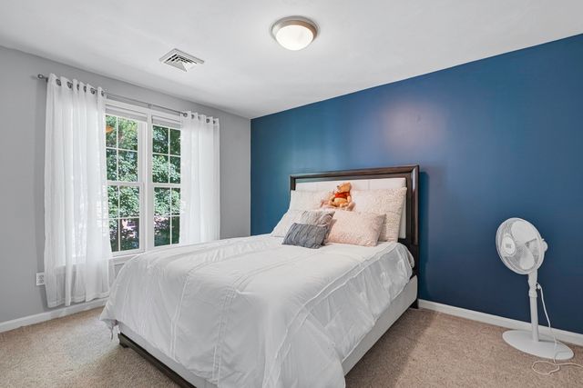13 Knowlton Cir 13, Upton, MA 01568