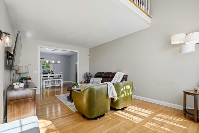 13 Knowlton Cir 13, Upton, MA 01568