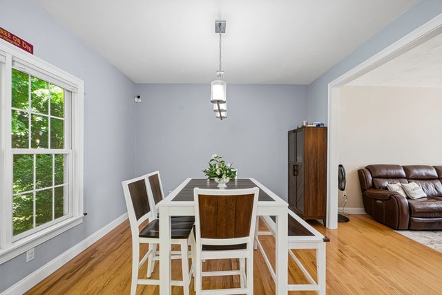 13 Knowlton Cir 13, Upton, MA 01568