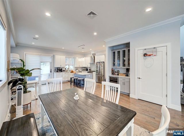 403 Northwood Way A, Palisades Park, NJ 07650