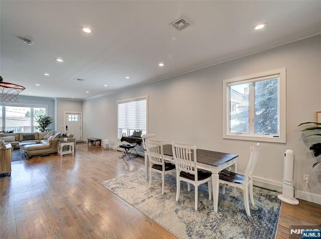 403 Northwood Way A, Palisades Park, NJ 07650