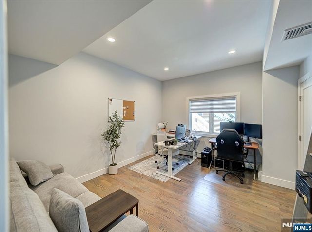 403 Northwood Way A, Palisades Park, NJ 07650