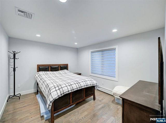 403 Northwood Way A, Palisades Park, NJ 07650