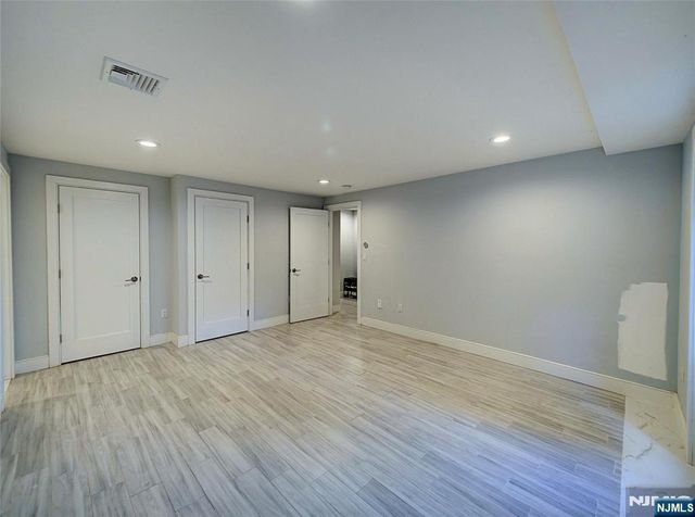 403 Northwood Way A, Palisades Park, NJ 07650
