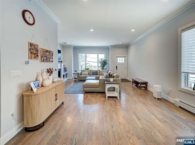 403 Northwood Way A, Palisades Park, NJ 07650