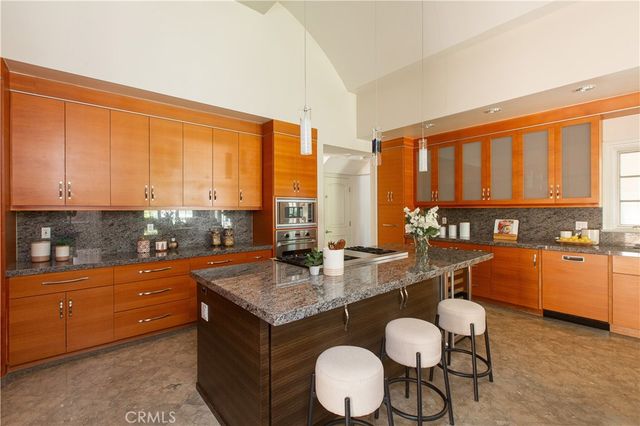 899 S Santa Anita, San Marino, CA 91108