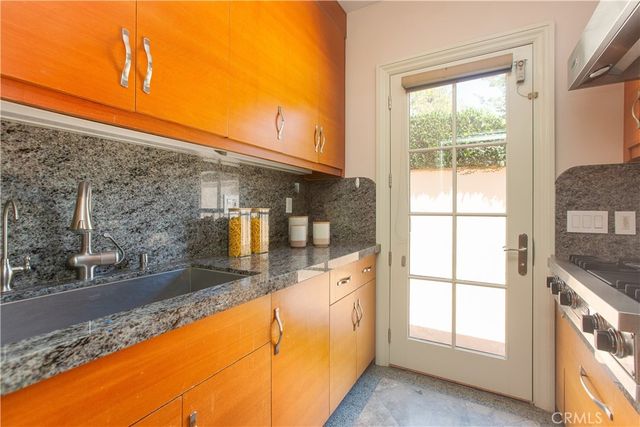 899 S Santa Anita, San Marino, CA 91108