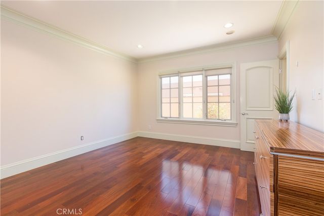 899 S Santa Anita, San Marino, CA 91108