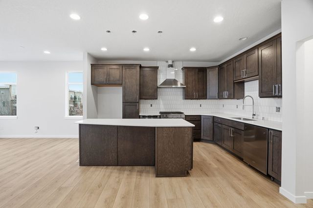 2502 W Summit Pkwy, Spokane, WA 99201