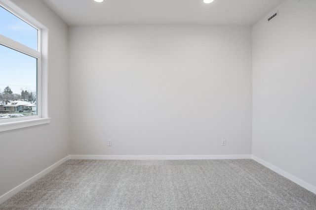 2502 W Summit Pkwy, Spokane, WA 99201