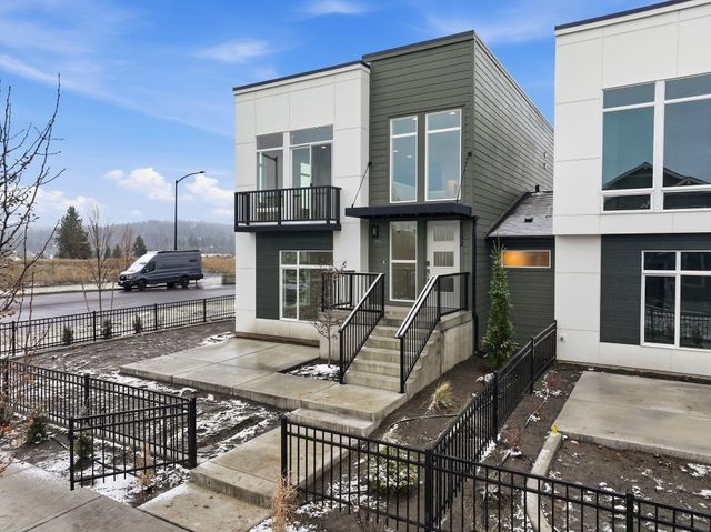 2502 W Summit Pkwy, Spokane, WA 99201