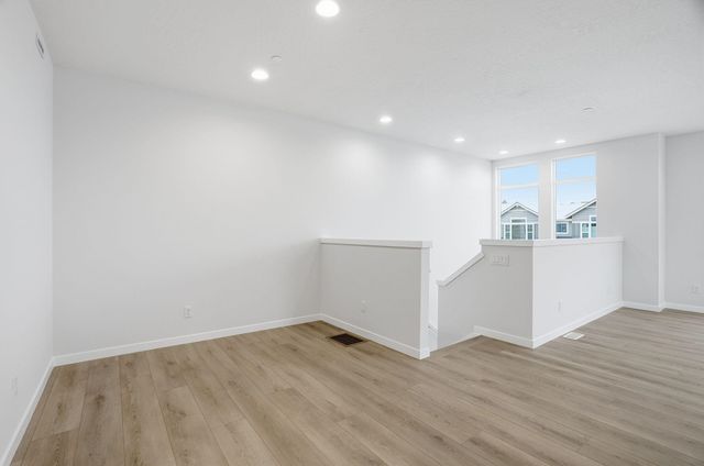 2502 W Summit Pkwy, Spokane, WA 99201