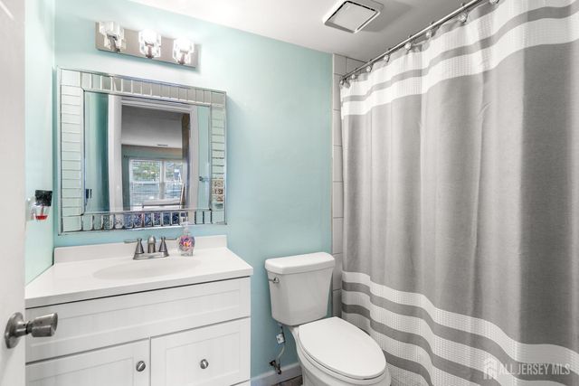 1313 Waters Edge Drive, Toms River, NJ 08753