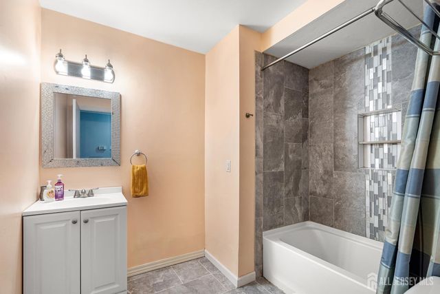 1313 Waters Edge Drive, Toms River, NJ 08753