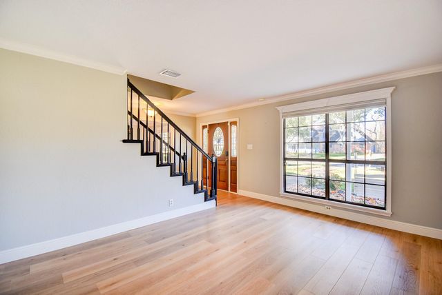 404 Huckleberry Drive, Lake Jackson, TX 77566