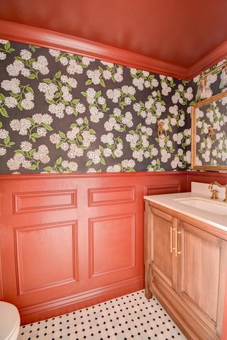 404 Huckleberry Drive, Lake Jackson, TX 77566