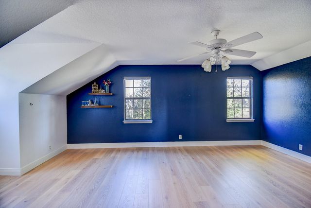 404 Huckleberry Drive, Lake Jackson, TX 77566