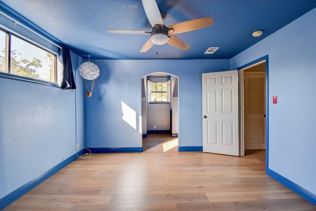 404 Huckleberry Drive, Lake Jackson, TX 77566