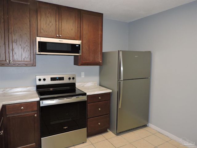 5084 Yacht Harbour Dr, Pensacola, FL 32514