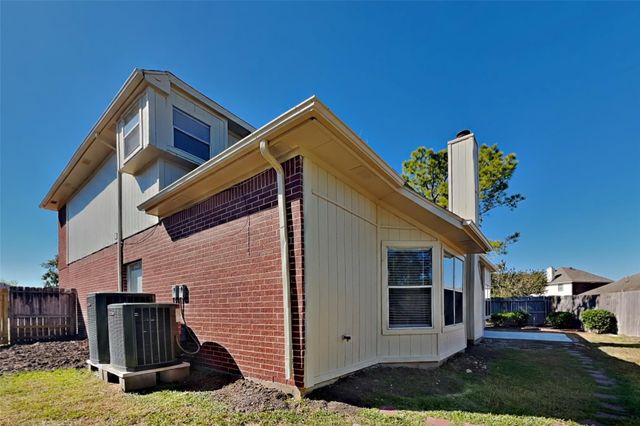 1113 Merribrook Lane, Pearland, TX 77581