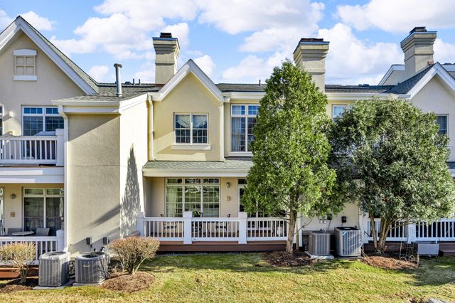 47 Doral Greens Drive W, Rye Brook, NY 10573