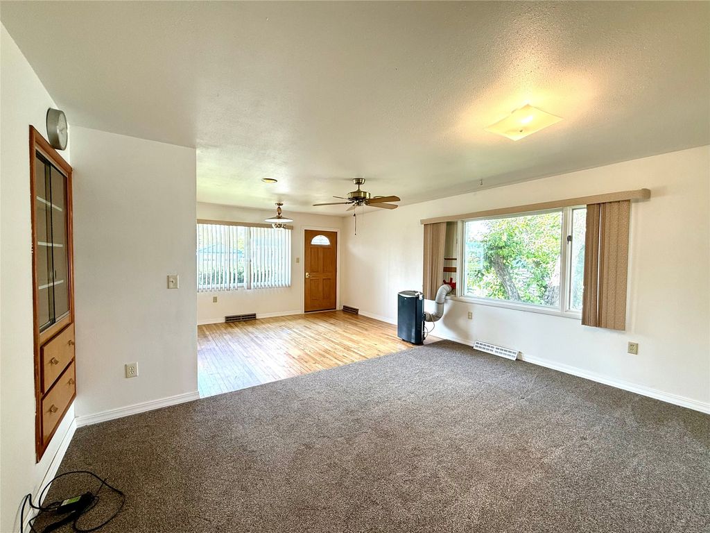 Image 14 of property listing at 815 St Marys Avenue, Deer Lodge, MT 59722