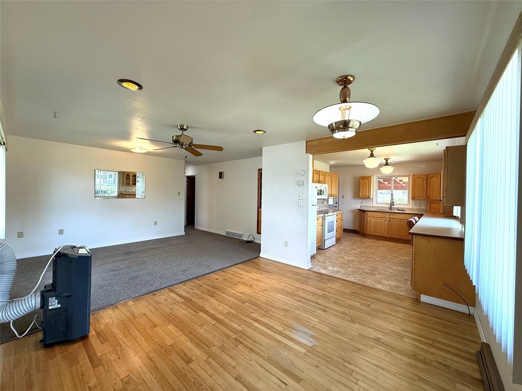 Image 15 of property listing at 815 St Marys Avenue, Deer Lodge, MT 59722
