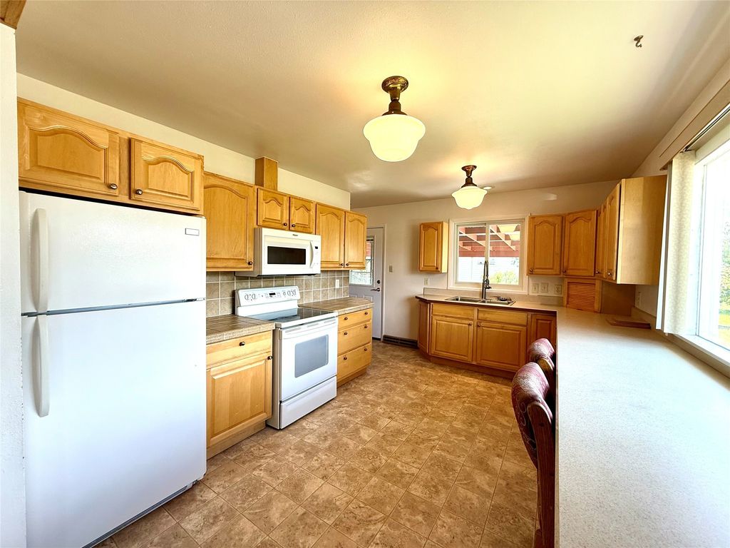 Image 17 of property listing at 815 St Marys Avenue, Deer Lodge, MT 59722