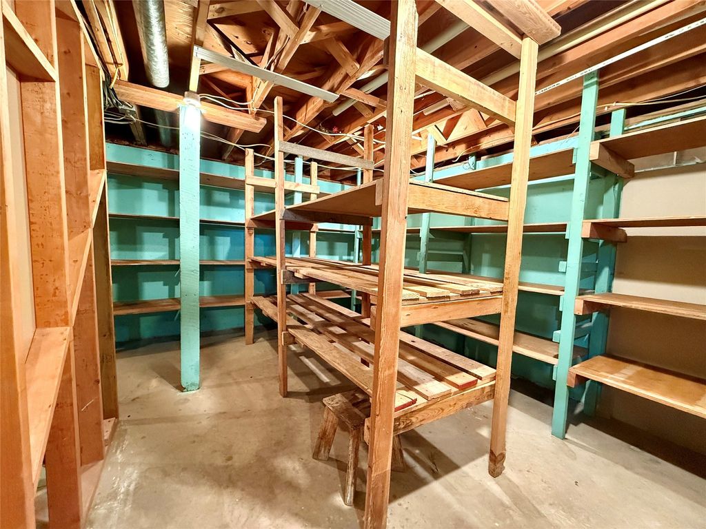 Image 21 of property listing at 815 St Marys Avenue, Deer Lodge, MT 59722