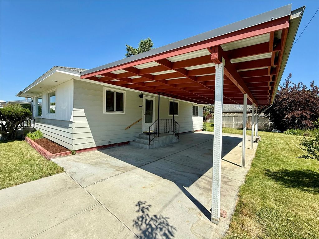Image 31 of property listing at 815 St Marys Avenue, Deer Lodge, MT 59722