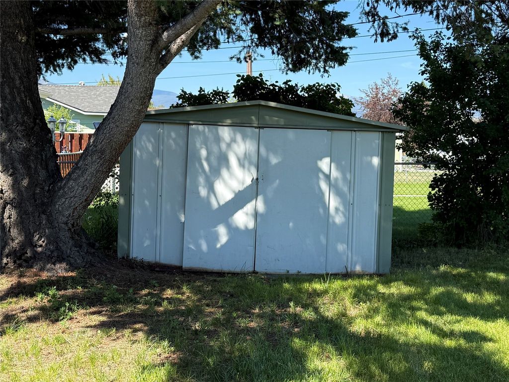 Image 35 of property listing at 815 St Marys Avenue, Deer Lodge, MT 59722