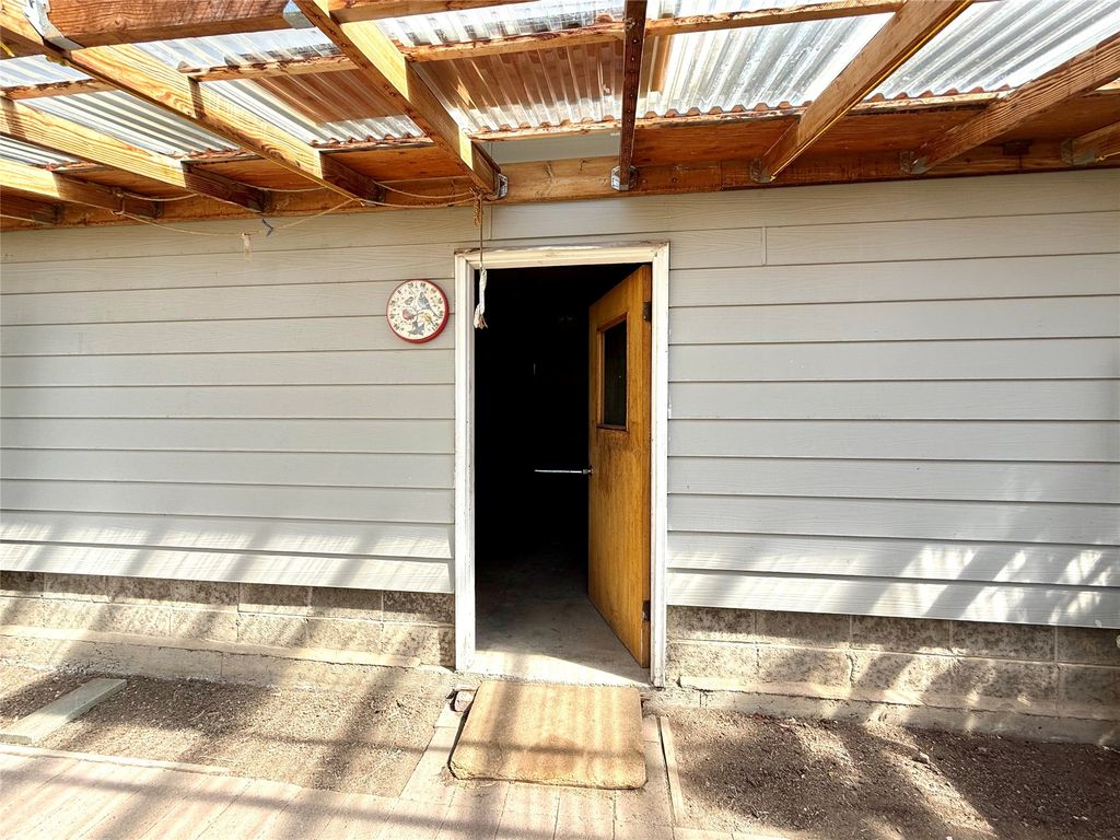 Image 40 of property listing at 815 St Marys Avenue, Deer Lodge, MT 59722