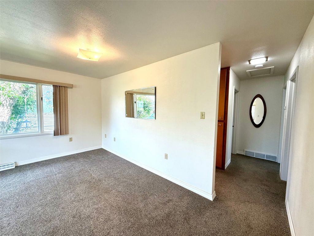 Image 8 of property listing at 815 St Marys Avenue, Deer Lodge, MT 59722