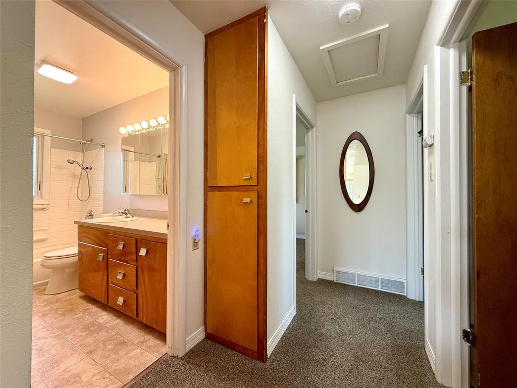 Image 9 of property listing at 815 St Marys Avenue, Deer Lodge, MT 59722